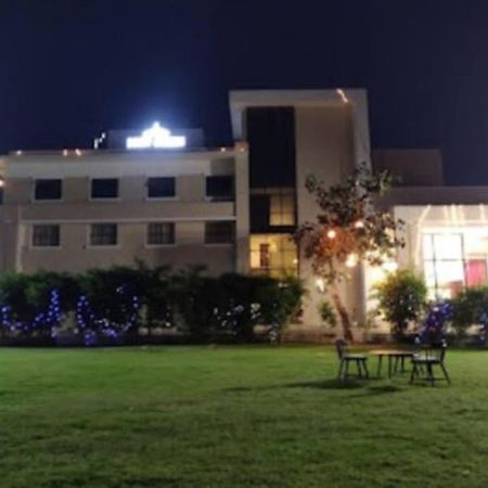 Derby Greens Hotel Bhopal Ngoại thất bức ảnh