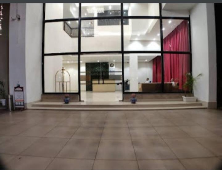 Derby Greens Hotel Bhopal Ngoại thất bức ảnh